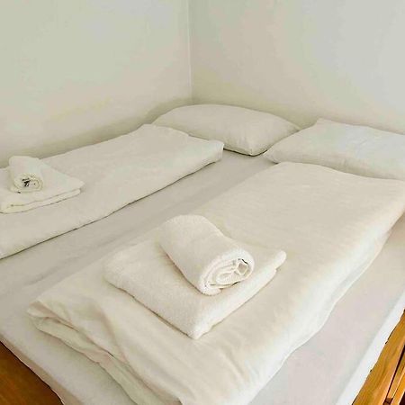 Retro Chic - Charming Apartment Near Augarten Вена Экстерьер фото