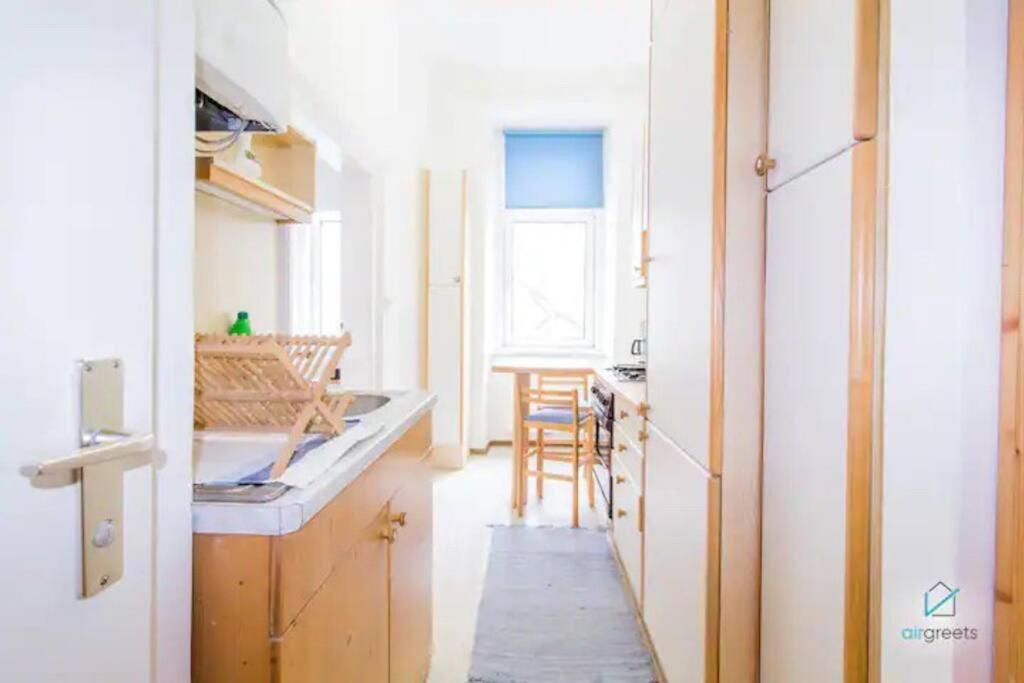 Retro Chic - Charming Apartment Near Augarten Вена Экстерьер фото